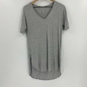 Made Maternity V-Neck Gray Short Sleeve Tee